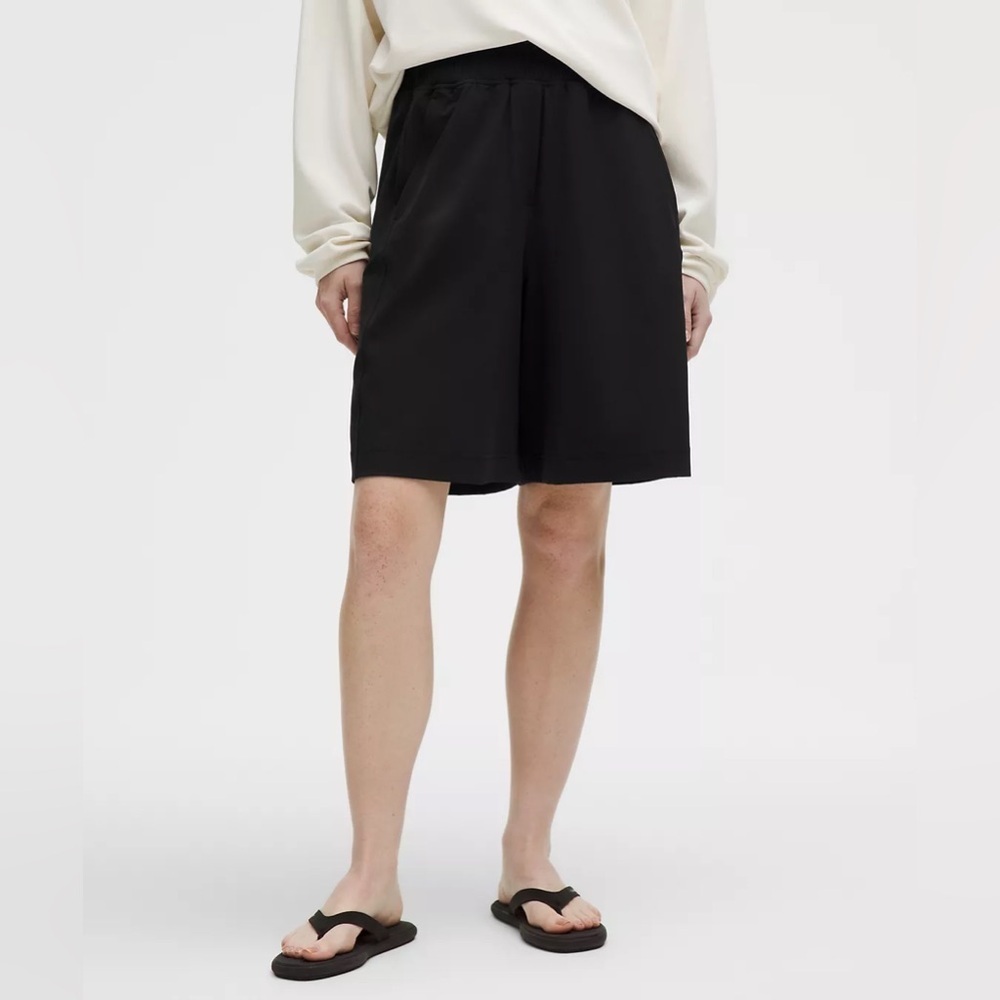 Lululemon Stretch Woven Ruffle-Waist High-Rise Short 9"